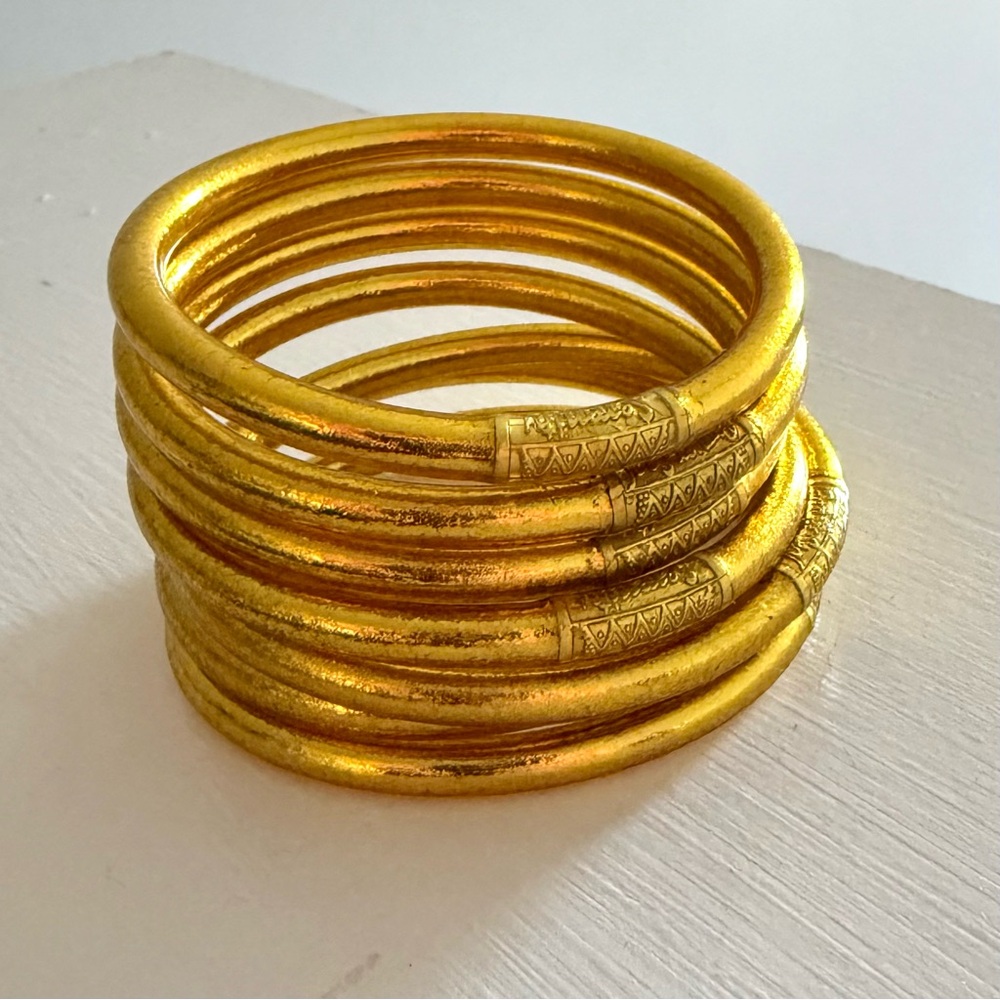 Budhagirl NEW Set of 7 gold size small AWB Bangle Bracelets 🤩